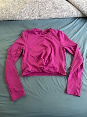 Beyond Yoga Long Sleeve Twist Front Crop Top - Fuchsia Pink
